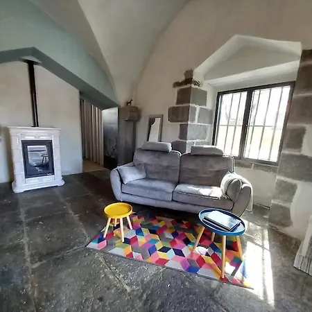 Дом отдыха Les Gites De Recoleine Nebouzat