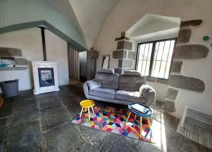 Дом отдыха Les Gites De Recoleine Nebouzat