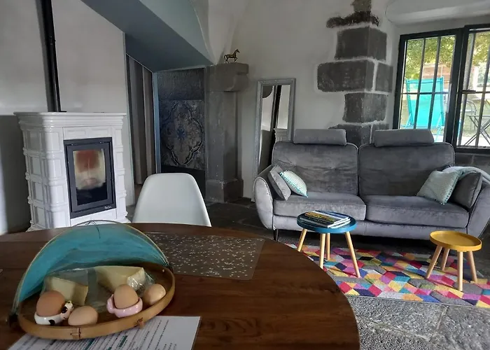 Les Gîtes De Recoleine Ferienhaus *